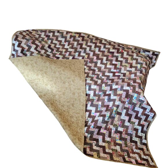 Quilted Patchwork Blanket Comforter HomeMade "Dream Big" Brown-Tan 97.5' x 85.5' - Picture 2 of 10